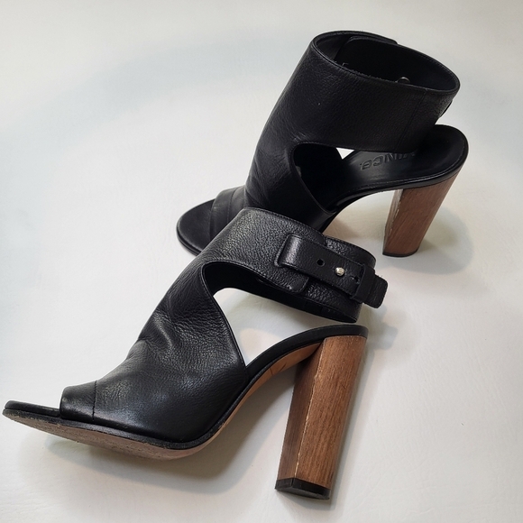 Vince Addie high heels black leather block chunky heel ankle strap shoes size 7 - Picture 6 of 14
